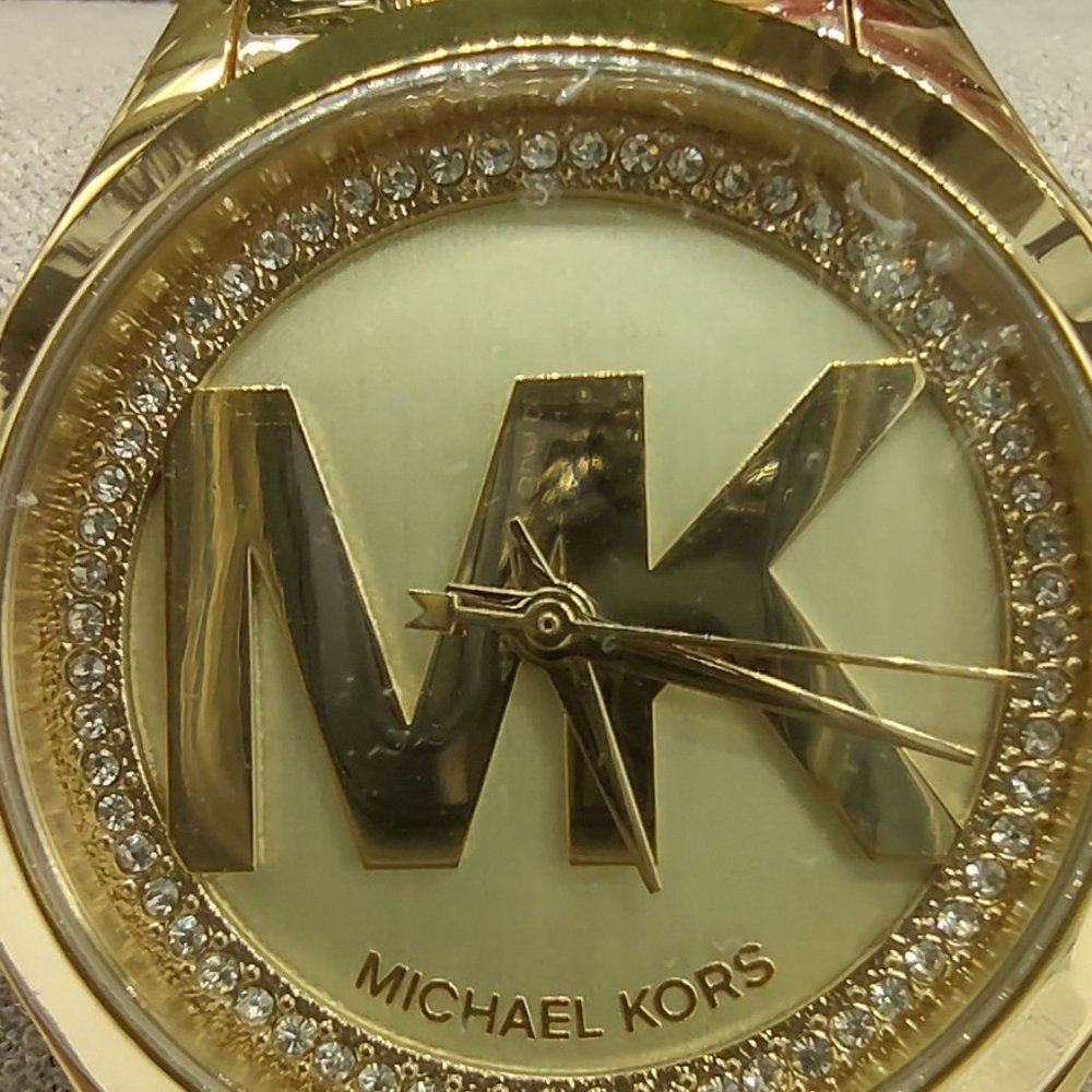 NWOT .🌷 Michael Kors Mini Slim Runway Watch - NEW Battery - Picture 8 of 8